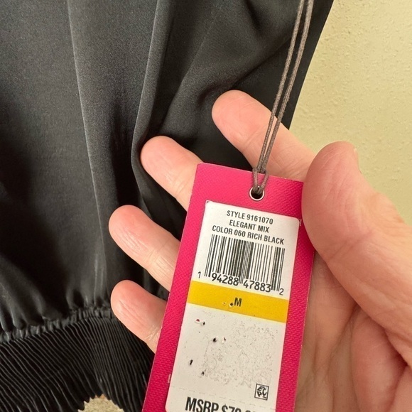 VINCE CAMAUTO Sleeveless RUMPLE PEPLUM Rich Black in size Medium - Picture 6 of 7